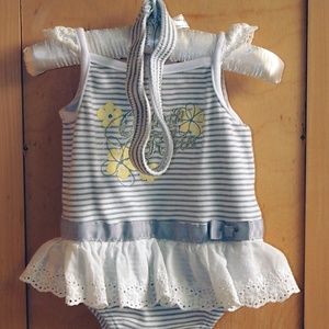 Calvin Klein onesie with headband size 6-9M